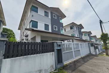 Taman Desa Kenanga 2