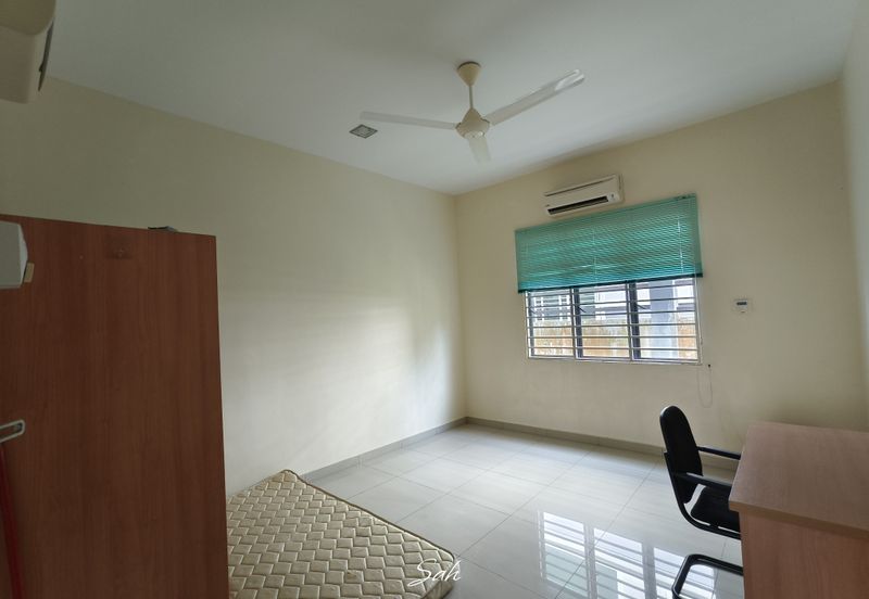 Taman Desa Kenanga 2