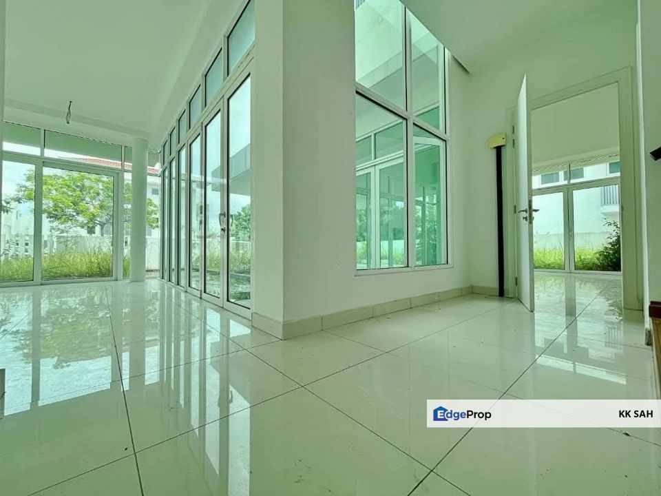 (BRAND NEW + HUGE EXTRA LAND) 3 STOREY BUNGALOW @ NADAYU 92, Selangor, Semenyih