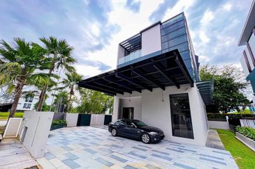 Trillium, Perdana Lakeview East