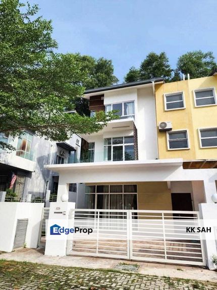 (READY MOVE IN) 3 STOREY SEMI-D @ D'IMPIAN TROPIKA, BALAKONG, Selangor, Balakong