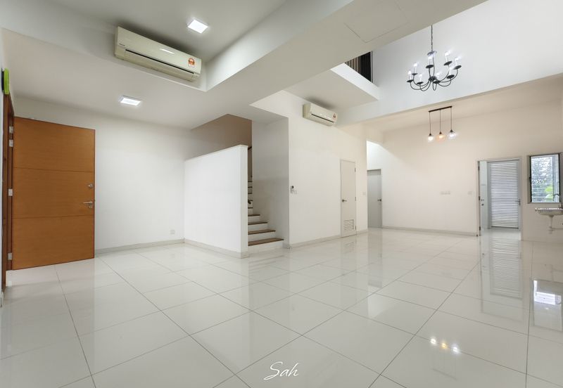 Parkfield Residences, Tropicana Heights