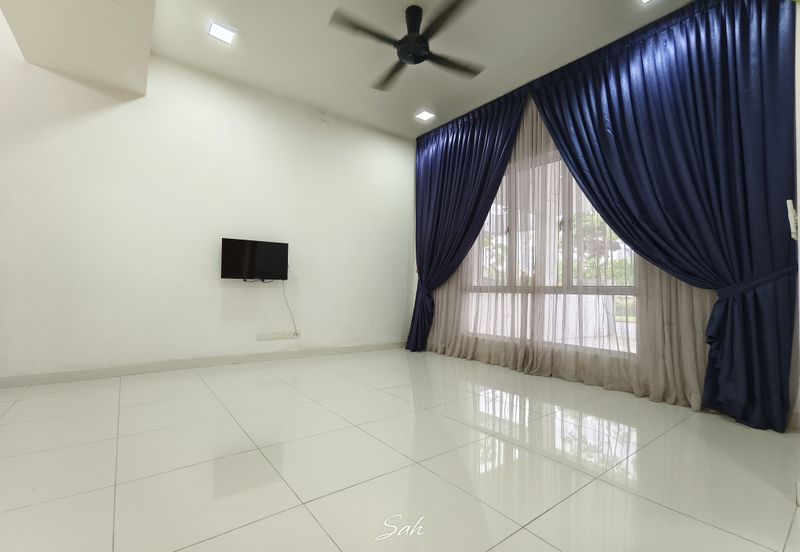 Parkfield Residences, Tropicana Heights