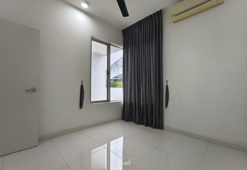 Parkfield Residences, Tropicana Heights