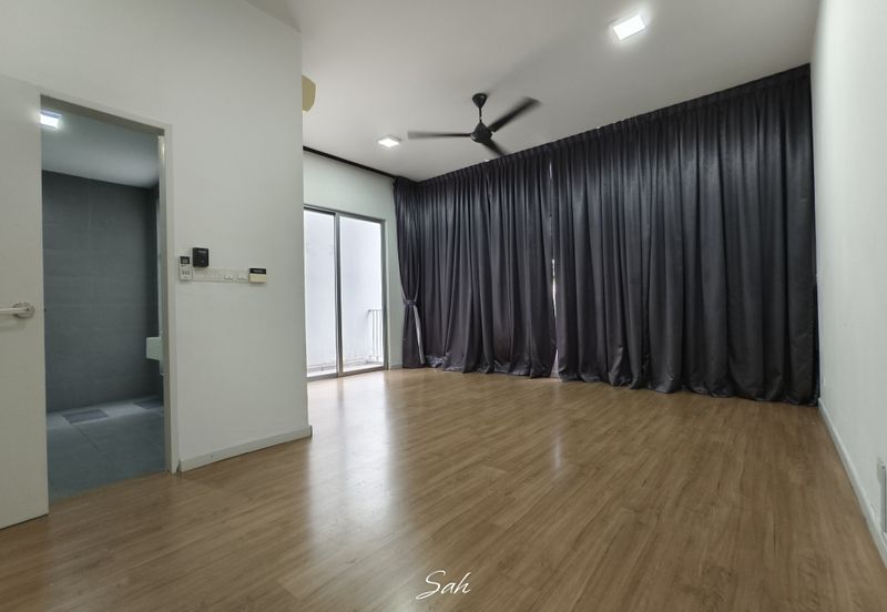 Parkfield Residences, Tropicana Heights