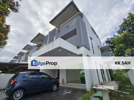 (EXTRA LAND 34x75 END LOT UNIT) 3 STOREY SUPERLINK  @ NADAYU 92, KAJANG, Selangor, Kajang