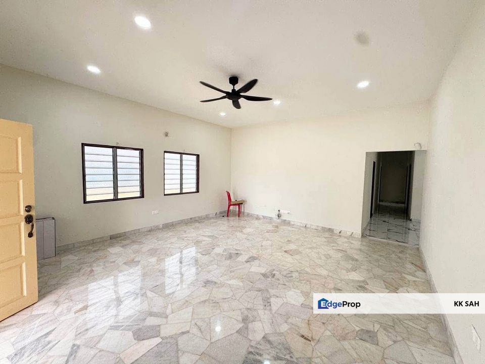 (RENOVATED + HUGE EXTRA LAND) 1 STOREY BUNGALOW @ KLANG, Selangor, Klang