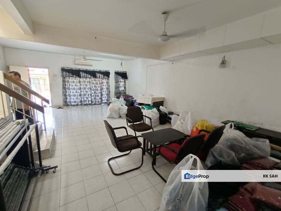 (FULL LOAN + MOVE IN CONDITION) 2 STOREY @ TAMAN PRIMA SAUJANA, Selangor, Kajang