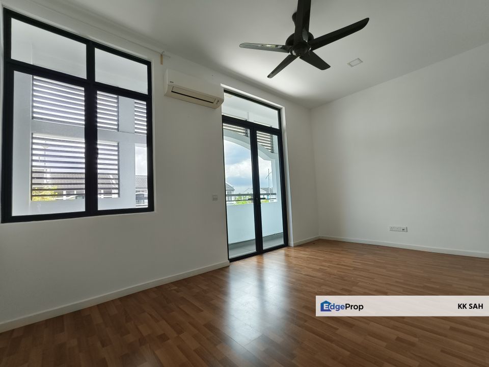 (22x70 FULL LOAN) 2 STOREY @ (CRADLETON) ECO MAJESTIC, Selangor, Semenyih