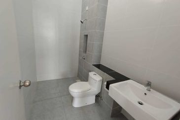 Cradleton @ Eco Majestic