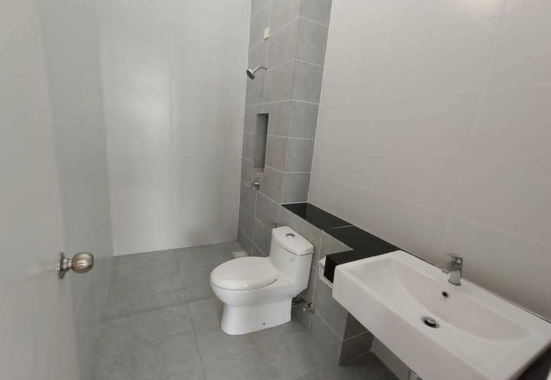 Cradleton @ Eco Majestic