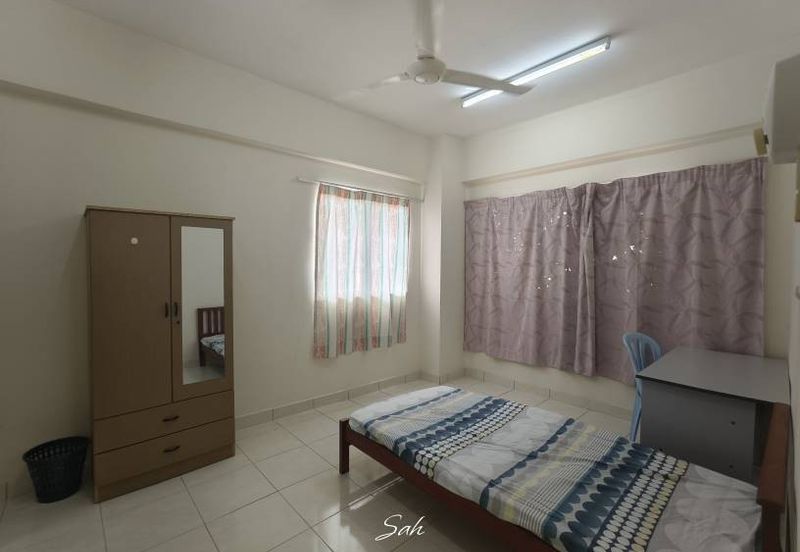 The Residence 1 @ Tiara East