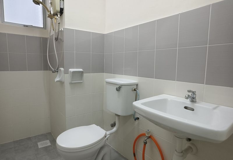 The Residence 1 @ Tiara East