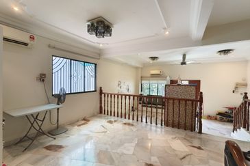 SL 8, Bandar Sungai Long