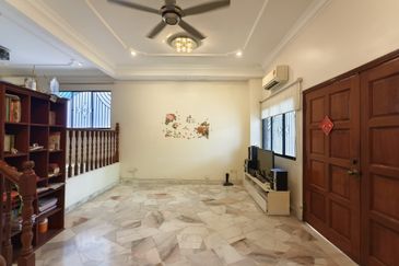 SL 8, Bandar Sungai Long