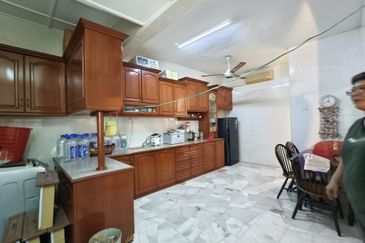 SL 8, Bandar Sungai Long