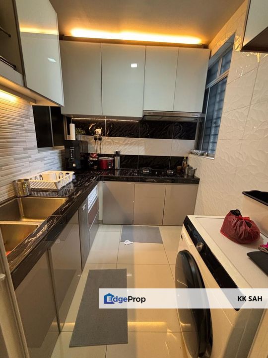 (FULLY FURNISHED + RENOVATED) THE WHARF @ PUCHONG, Selangor, Puchong