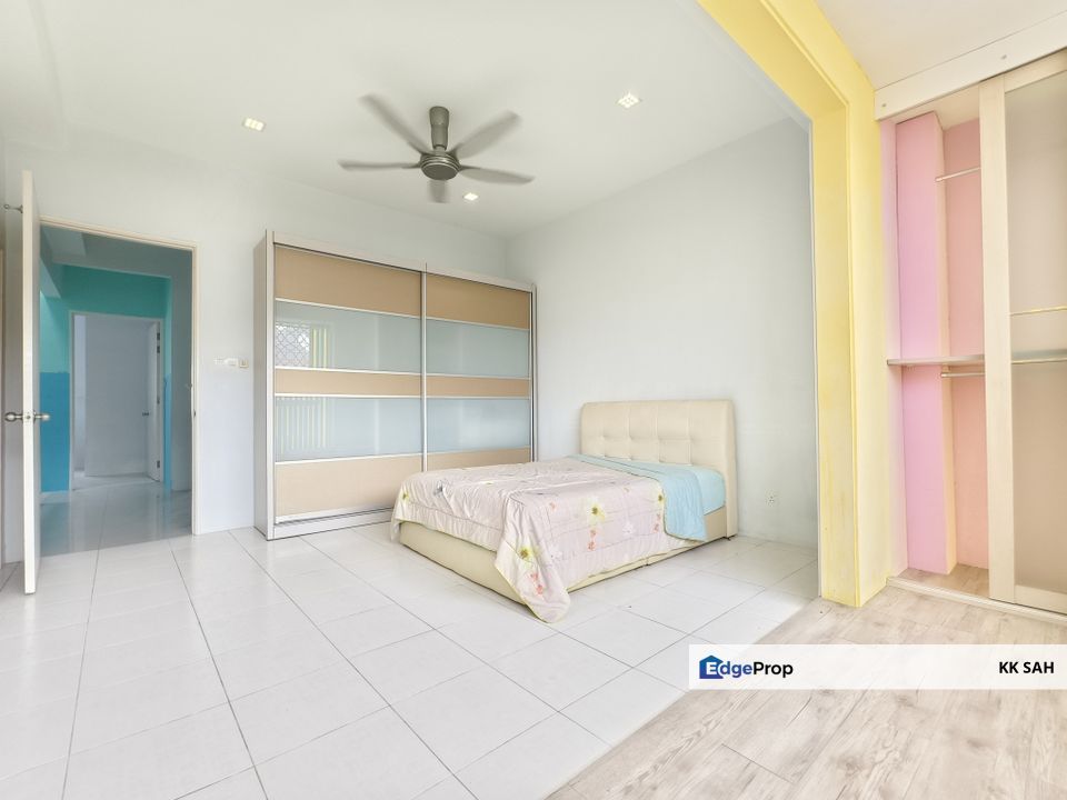 (FULLY RENOVATED + FULL LOAN) 2 STOREY @ NADAYU 92, KAJANG, Selangor, Kajang