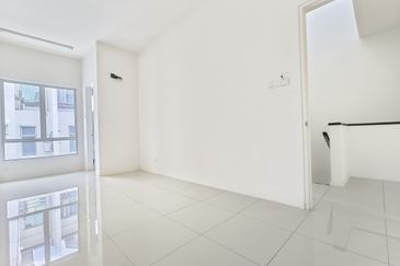 Fairfield Residences, Tropicana Heights