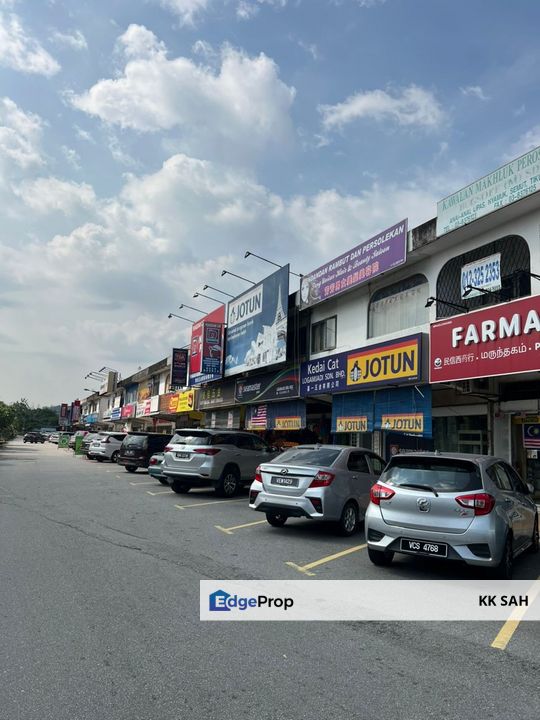 (4 UNITS ADJOINING) 3 STOREY SHOP @ KAJANG TOWN, Selangor, Kajang