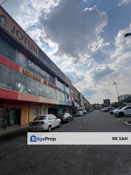 (4 UNITS ADJOINING) 3 STOREY SHOP @ KAJANG TOWN, Selangor, Kajang