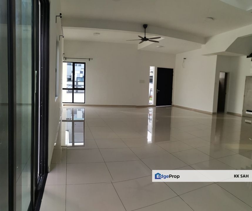 (BRAND NEW) 3 STOREY SEMI-D @ D'PRESTIJ, VILLA PERDANA, KAJANG , Selangor, Kajang