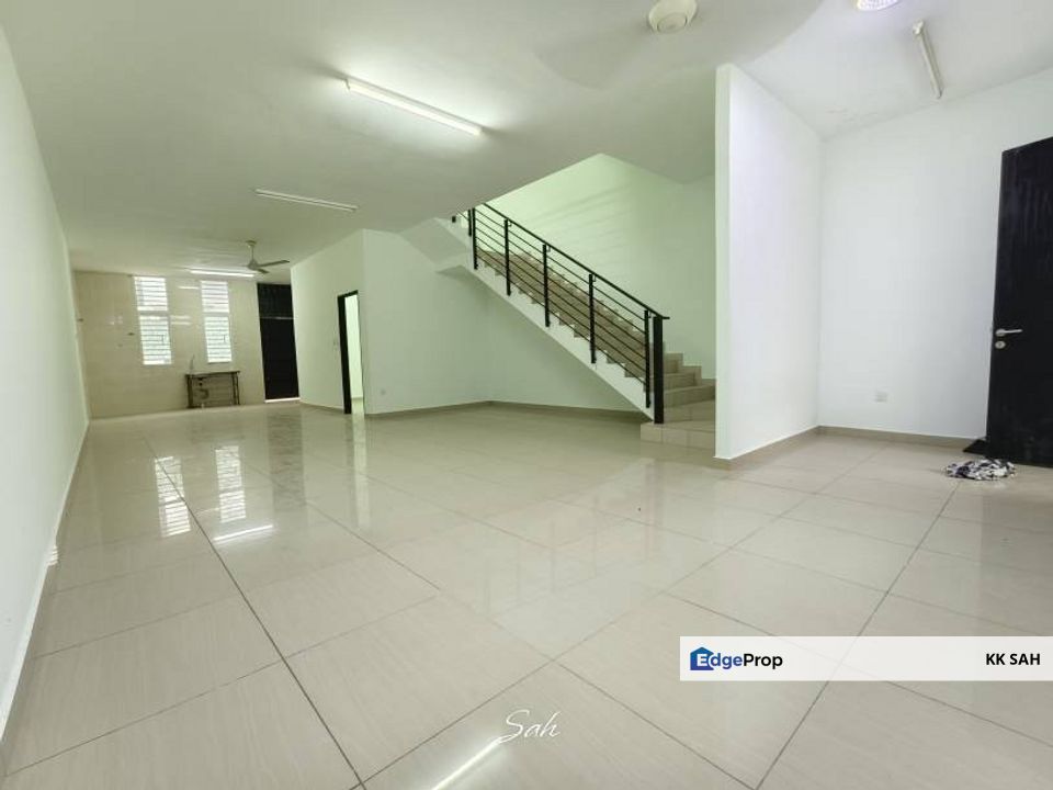 (20x70 FULL LOAN) 3 STOREY TERRACE @ BANGI AVENUE 3, SEKSYEN 7, Selangor, Bangi