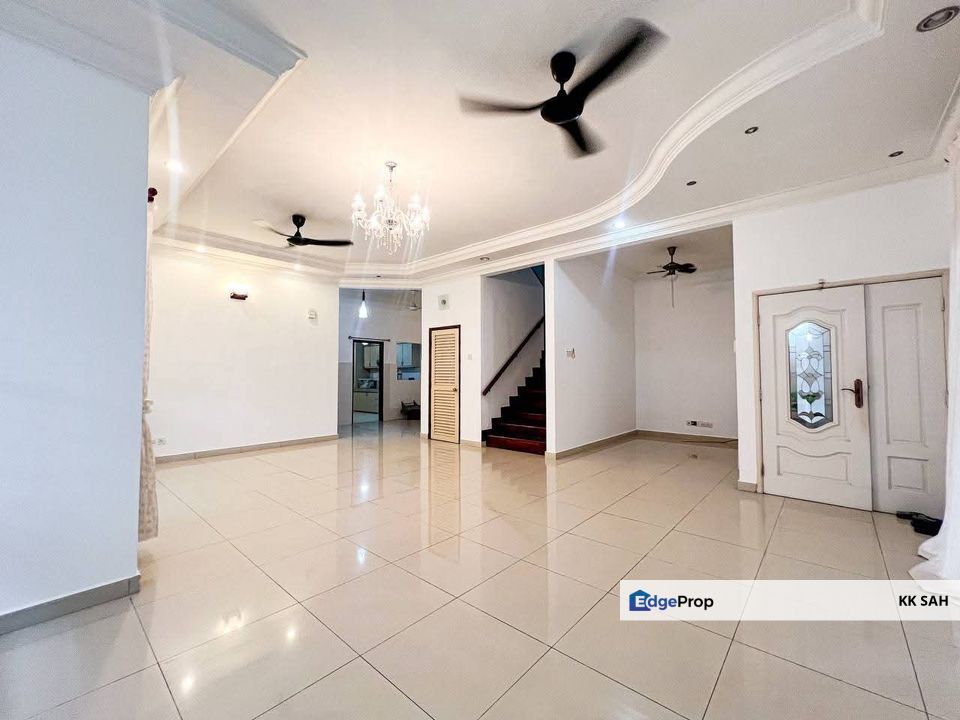 (FULL LOAN + FULLY RENOVATED) 2 STOREY SEMI-D @ PRIMA SAUJANA, KAJANG, Selangor, Kajang