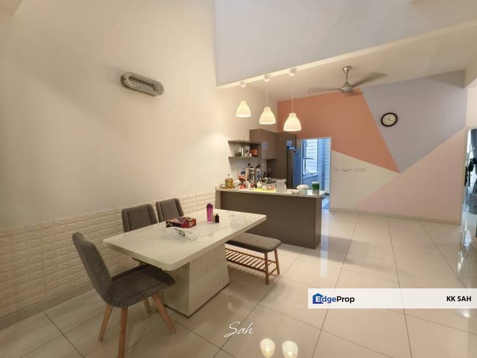 (FULL LOAN + FULLY RENOVATED) 2 STOREY @ TROPICANA HEIGHTS, Selangor, Kajang