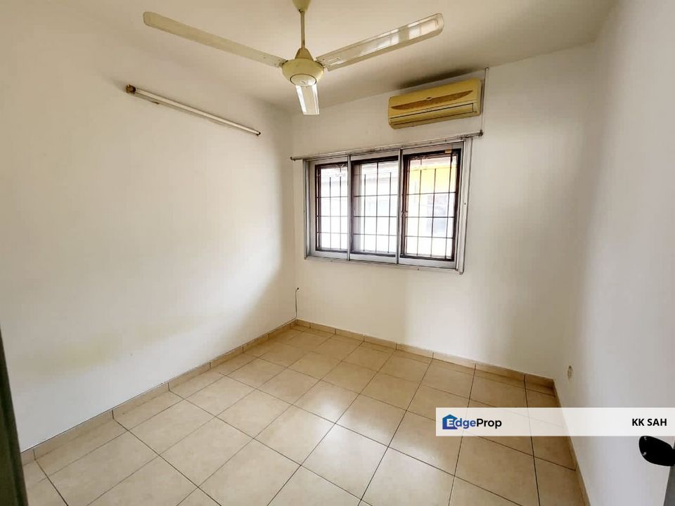 (RENOVATED END LOT + MOVE IN CONDITION) 2 STOREY @ TAMAN SERI EMAS, SUNGAI CHUA, Selangor, Kajang