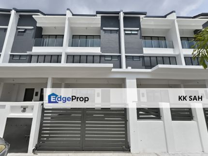 (BRAND NEW LRT STATION) 2.5 STOREY SUPERLINK @ BANDAR BUKIT TINGGI 2, Selangor, Klang