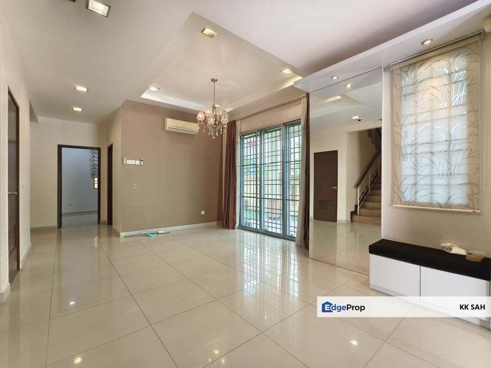 (FULLY RENOVATED + FACING OPEN) 2 STOREY SEMI-D @ TAMAN HARMONI, KAJANG, Selangor, Semenyih