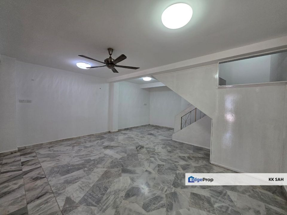(FULLY RENOVATED + NO FACING HOUSE) 2 STOREY @ TAMAN SRI KOTA, SUNGAI CHUA, Selangor, Kajang