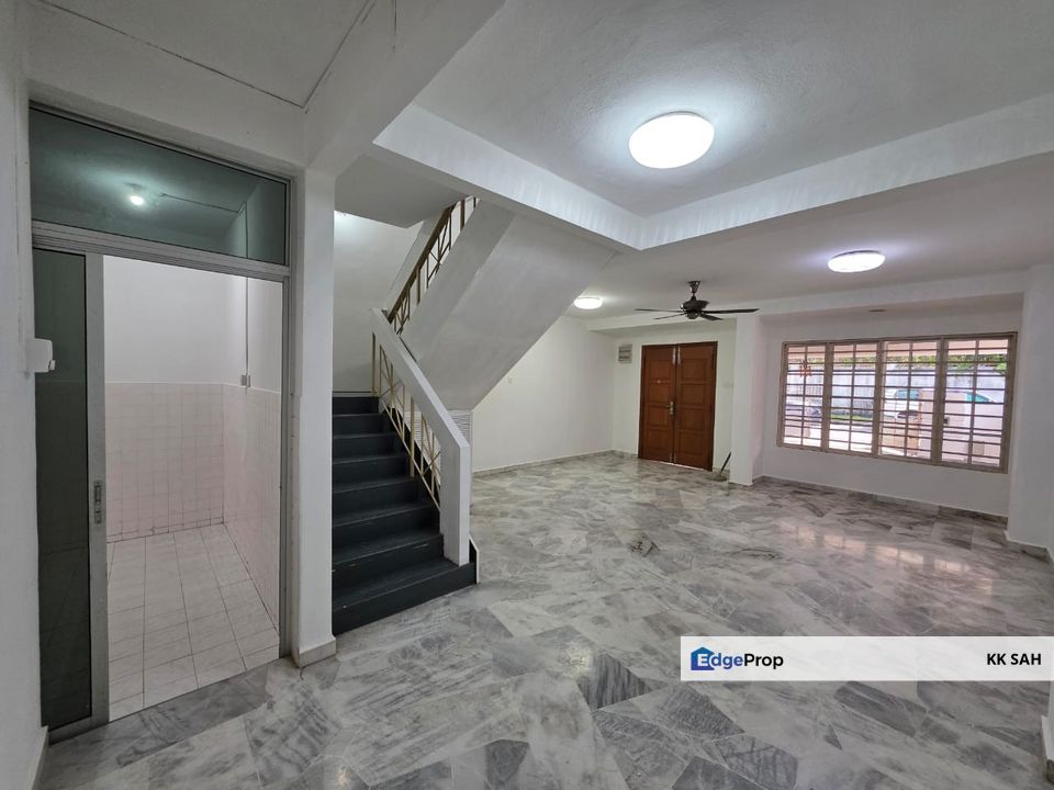 (FULLY RENOVATED + NO FACING HOUSE) 2 STOREY @ TAMAN SRI KOTA, SUNGAI CHUA, Selangor, Kajang