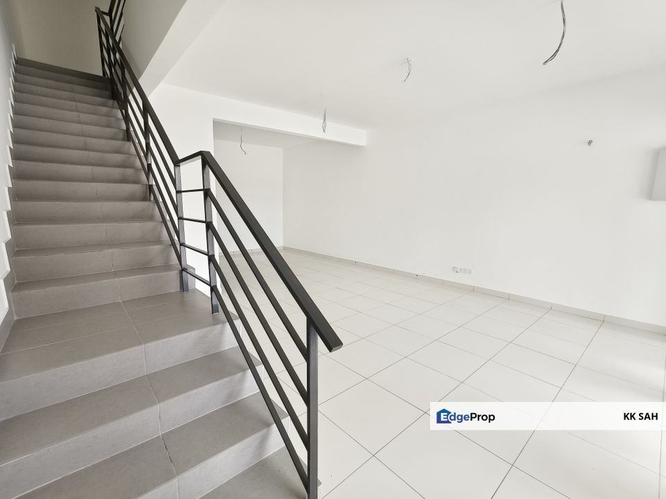 (BRAND NEW UNIT + LRT STATION) 2.5 STOREY SUPERLINK @ BANDAR BUKIT TINGGI 2, Selangor, Klang