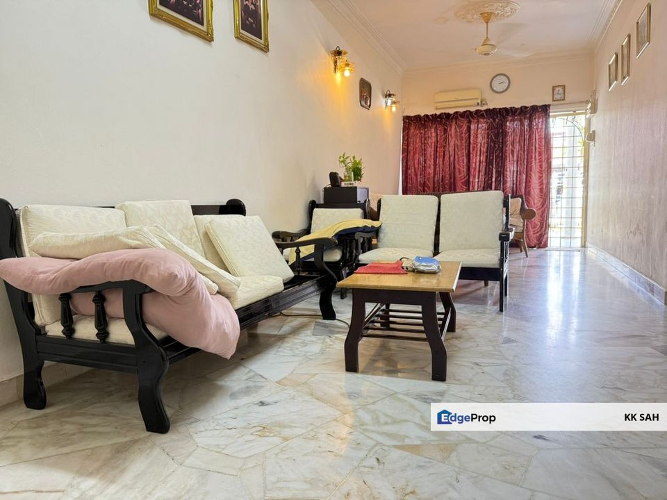 (RENOVATED 20x70 FULLY EXTENDED) 1 STOREY TERRACE @ TAMAN KINRARA (SEKSYEN 1), Selangor, Puchong