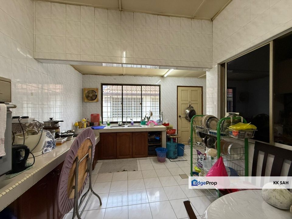 (RENOVATED 20x70 FULLY EXTENDED) 1 STOREY TERRACE @ TAMAN KINRARA (SEKSYEN 1), Selangor, Puchong