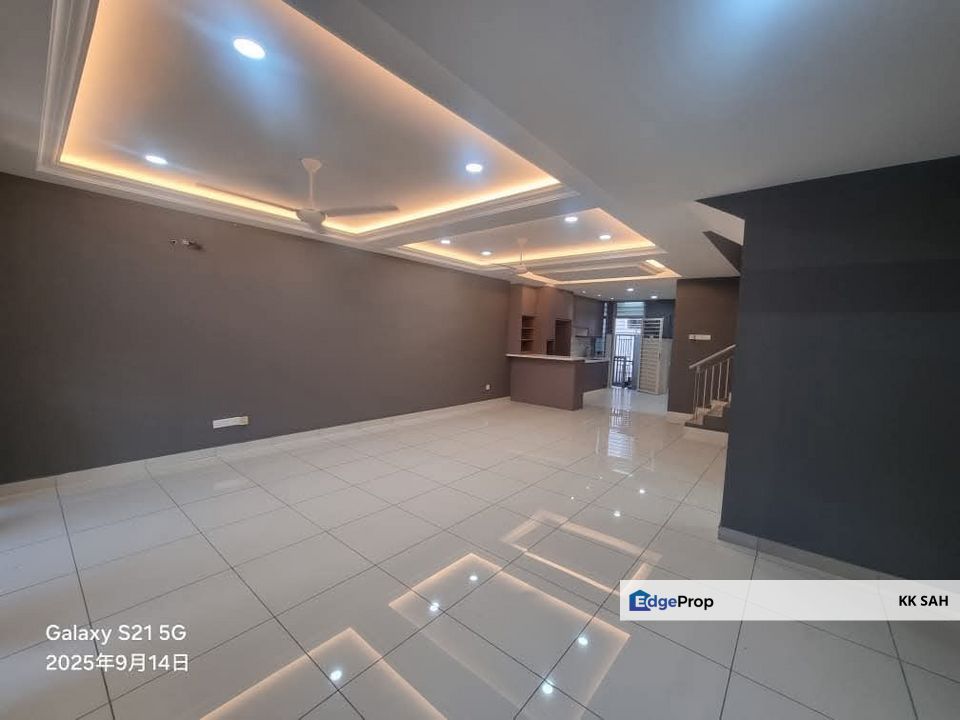 (20x70 FULLY RENOVATED) 2 STOREY TERRACE @ CAMELLIA RESIDENCE, SEMENYIH, Selangor, Semenyih
