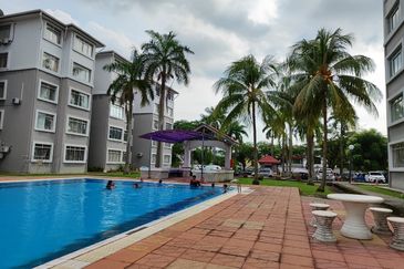 Taman Kinrara Seksyen 4