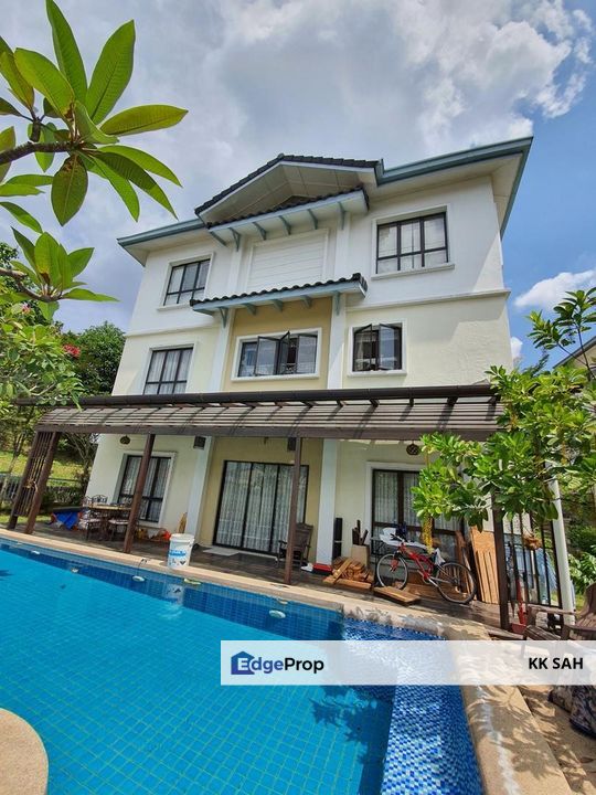 (LUXURY RENO + PRIVATE POOL) 2.5 STOREY BUNGALOW @ SAUJANA VILLA, KAJANG, Selangor, Kajang