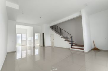 Hazelton @ Eco Forest 3