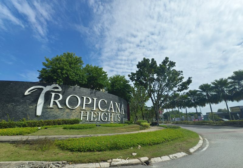 Tropicana Heights