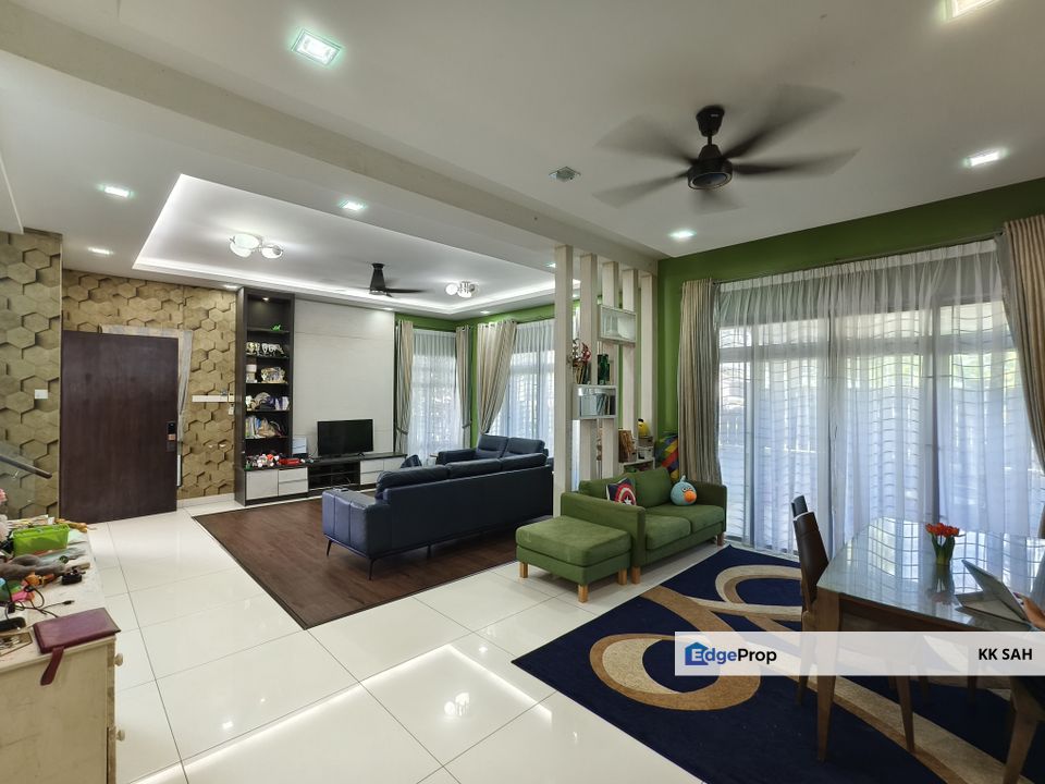 (RENOVATED SEMI-D END LOT) 2 STOREY SEMI-D @ K2 VILLAS, KAJANG 2, Selangor, Semenyih