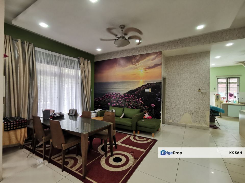 (RENOVATED SEMI-D END LOT) 2 STOREY SEMI-D @ K2 VILLAS, KAJANG 2, Selangor, Semenyih