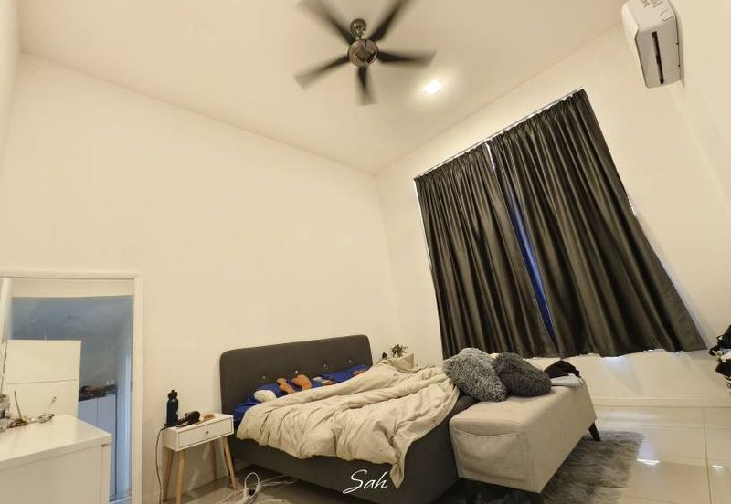 Parkfield Residences, Tropicana Heights