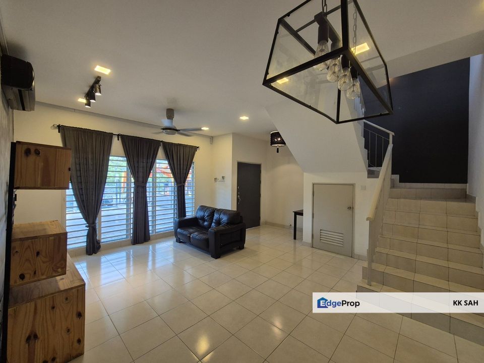 (FULLY RENOVATED END LOT) 2 STOREY @ HILLPARK, BANDAR TEKNOLOGI KAJANG, Selangor, Kajang