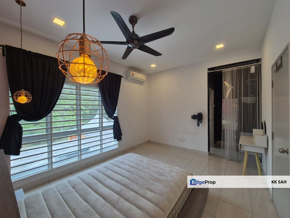 (FULLY RENOVATED) 2 STOREY END LOT @ HILLPARK 3, BANDAR TEKNOLOGI KAJANG, Selangor, Semenyih