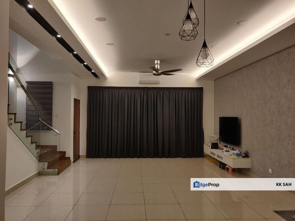 (FULLY RENOVATED + PARTLY FURNISHED) 2 STOREY @ ONEPARK, SEMENYIH, Selangor, Semenyih