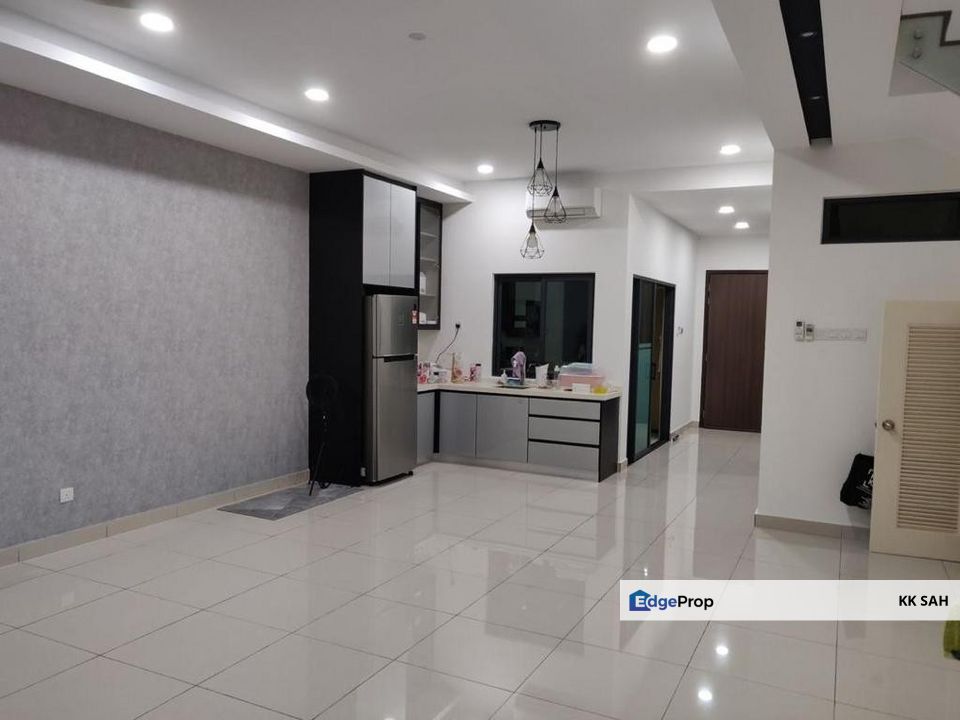 (FULLY RENOVATED + PARTLY FURNISHED) 2 STOREY @ ONEPARK, SEMENYIH, Selangor, Semenyih