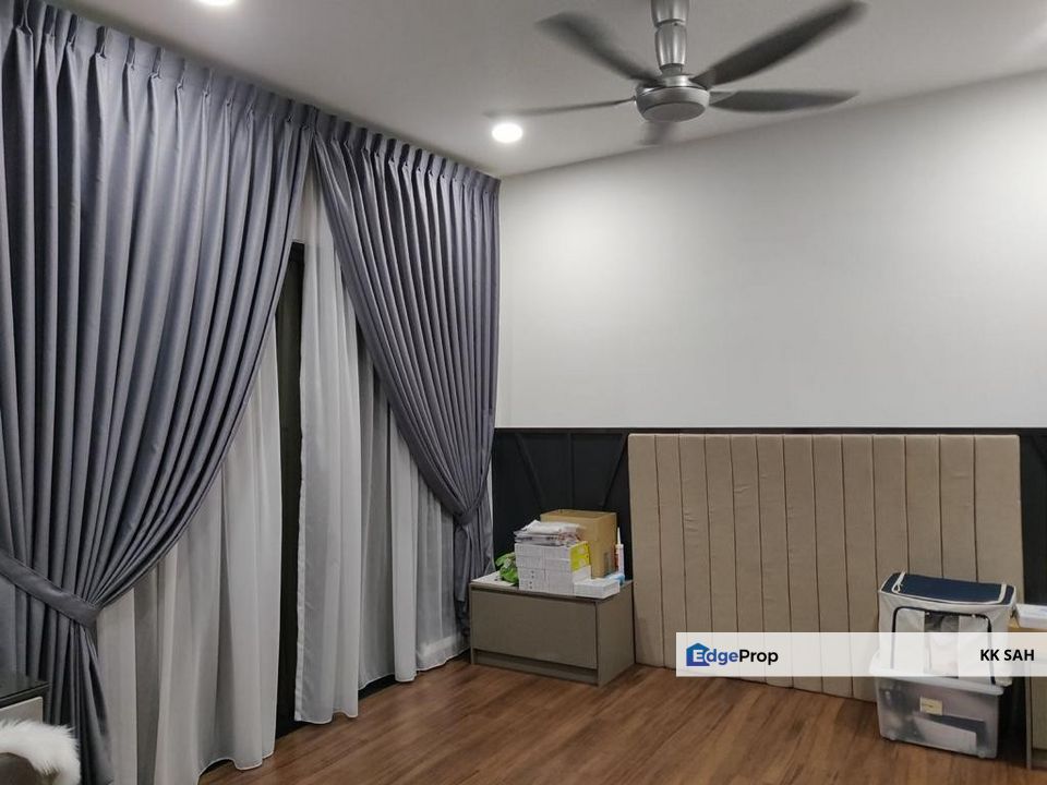 (FULLY RENOVATED + FURNISHED) 2 STOREY @ ONEPARK, SEMENYIH, Selangor, Semenyih